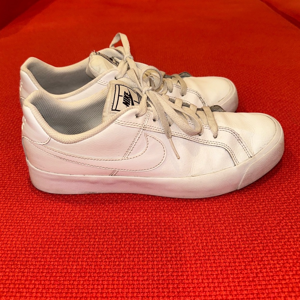 Nike Court Royale AC